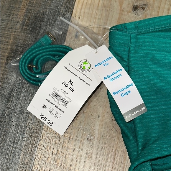 Time and Tru Kelly green One Piece Swimsuit with Cutout - Picture 5 of 5